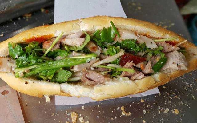 Ăn vặt Bánh Mì Hòa Hưng