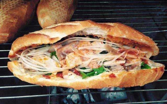 Ăn vặt Bánh Mì Hội An - Dân Chủ