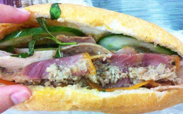 Ăn vặt Bánh Mì Hội An - Hòa Hảo