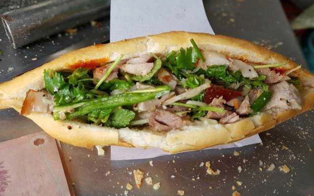 Ăn vặt Bánh Mì Hồng Lan