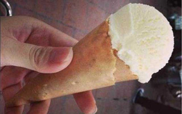Ăn vặt Bánh Mì & Kem Tràng Tiền