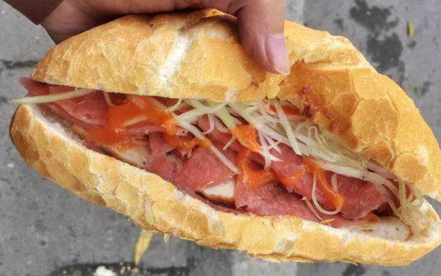 Ăn vặt Bánh Mì - Kim Mã Thượng