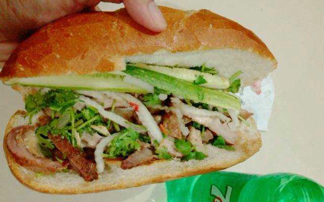 Ăn vặt Bánh Mì Linh Chi