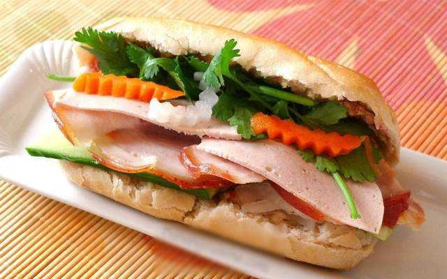 Ăn vặt Bánh Mì Lợi Thảo - Lê Thành Phương