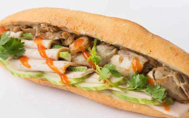 Ăn vặt Bánh Mì Má 6