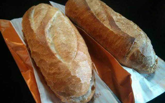 Ăn vặt Bánh Mì Má Hải - Phan Văn Trị