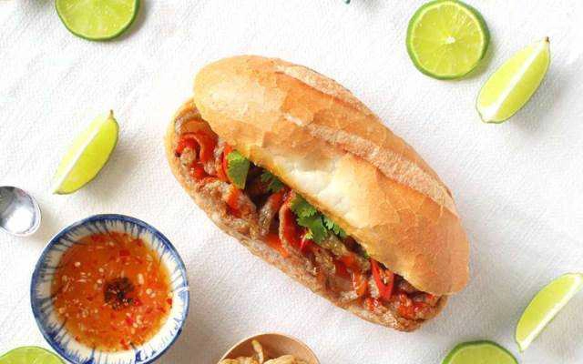 Ăn vặt Bánh Mì Má Hải - Vĩnh Viễn