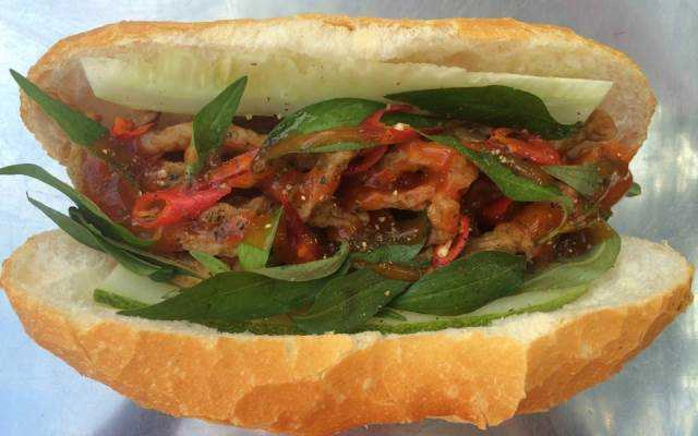 Ăn vặt Bánh Mì May Mắn - Chả Cá Vũng Tàu