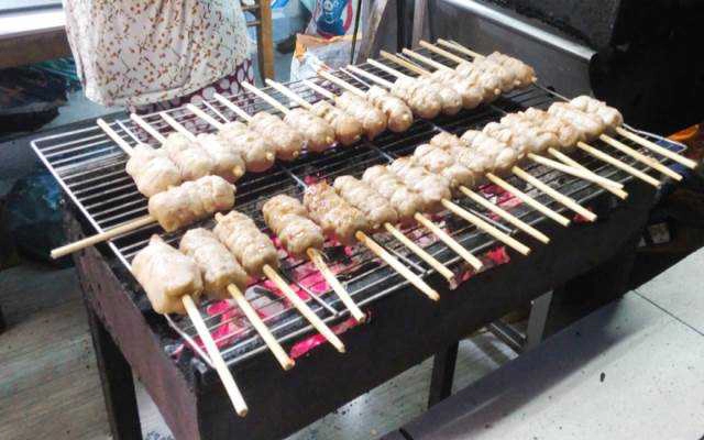 Ăn vặt Bánh Mì Nem Nướng Út Kim