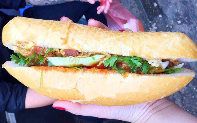 Ăn vặt Bánh Mì - Ngõ Huyện