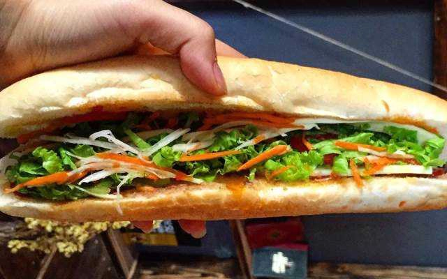 Ăn vặt Bánh Mì Ngon