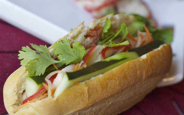 Ăn vặt Bánh Mì - Nguyễn Thị Minh Khai
