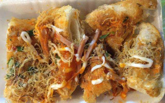 Ăn vặt Bánh Mì Nướng Muối Ớt - 155 Nguyễn Thái Học