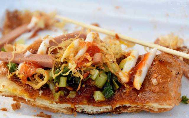 Ăn vặt Bánh Mì Nướng Muối Ớt Bình Dân