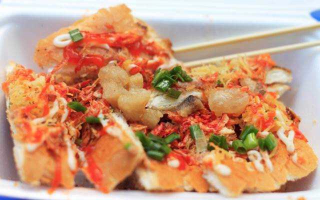 Ăn vặt Bánh Mì Nướng Muối Ớt