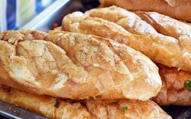 Ăn vặt Bánh Mì Nướng Muối Ớt NiNa - Nguyễn Duy Hiệu
