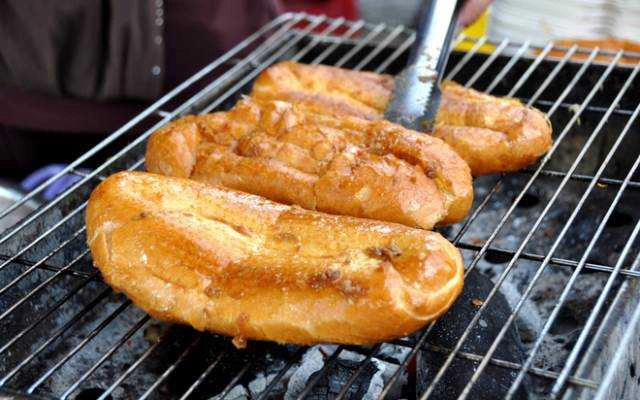 Ăn vặt Bánh Mì Nướng Muối Ớt - Vũ Bảo