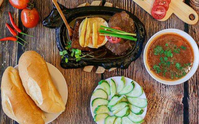 Ăn vặt Bánh Mì Ô Long