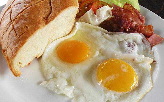 Ăn vặt Bánh Mì Ốp La Loan - Phan Chu Trinh