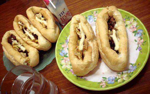Ăn vặt Bánh Mì Pate Bác Hiệp - Quang Trung