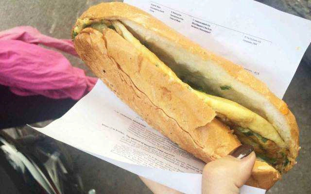 Ăn vặt Bánh Mì Pate - KTX Học Viện Báo Chí