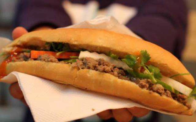 Ăn vặt Bánh Mì Pate - Trần Quốc Toản