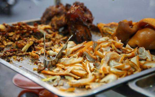 Ăn vặt Bánh Mì & Phá Lấu Bình Dân