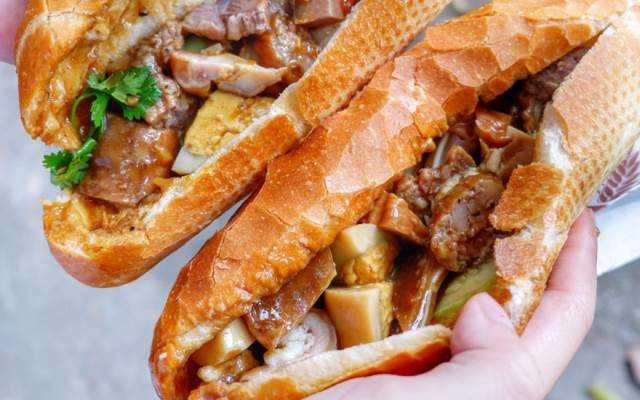 Ăn vặt Bánh Mì Phá Lấu - Lê Văn Sỹ