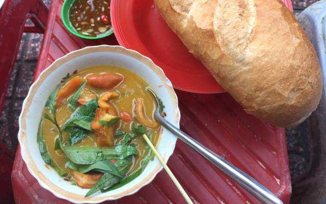 Ăn vặt Bánh Mì Phá Lấu