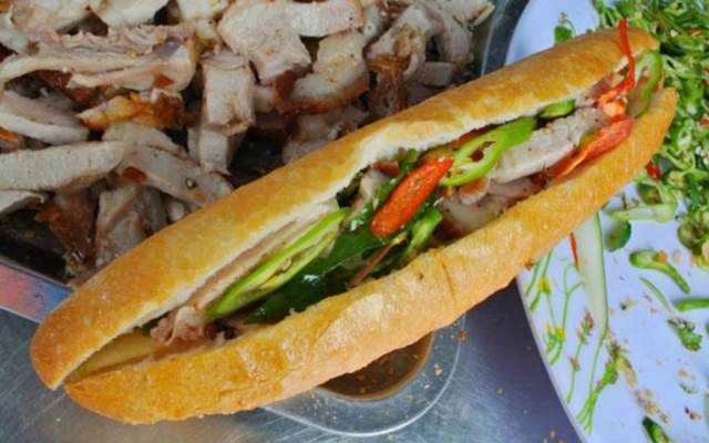 Ăn vặt Bánh Mì Phương - Nguyễn Văn Thủ