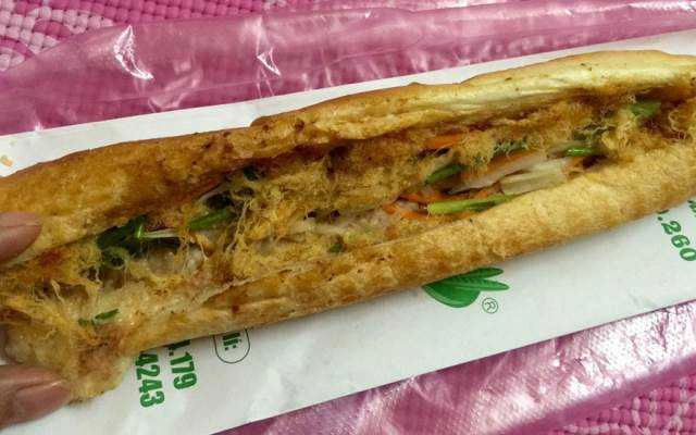 Ăn vặt Bánh Mì Que Đà Nẵng - Lê Văn Chí