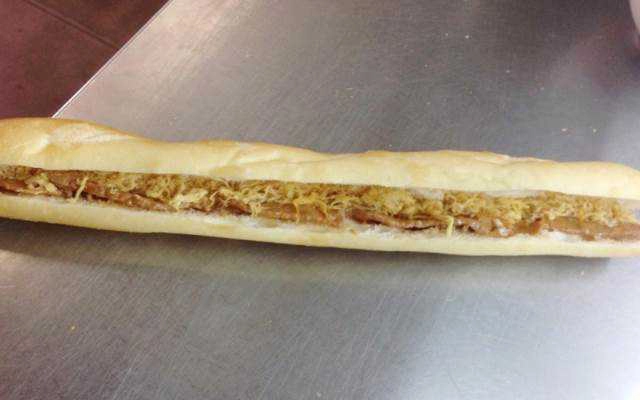 Ăn vặt Bánh Mì Que Đà Nẵng - Mã Lò
