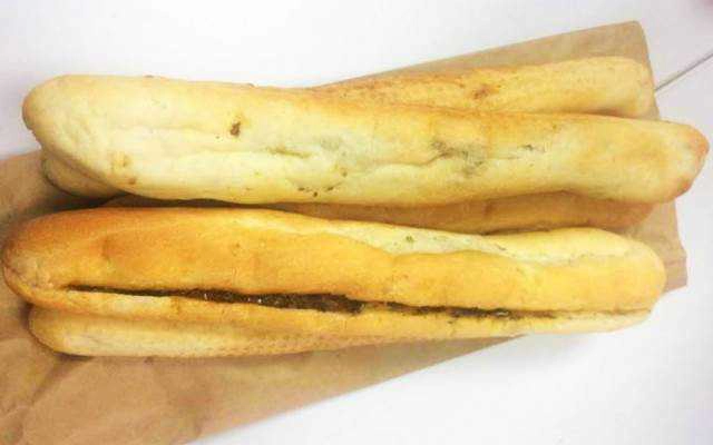 Ăn vặt Bánh Mì Que - Láng Hạ