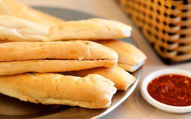 Ăn vặt Bánh Mì Que Pháp - 70 Bùi Hữu Nghĩa