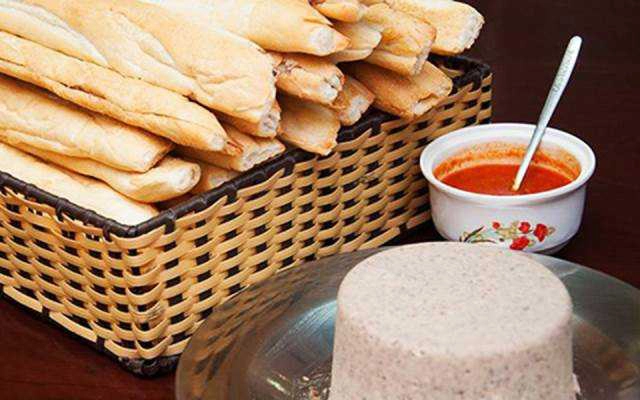 Ăn vặt Bánh Mì Que Pháp - Nguyễn Trãi