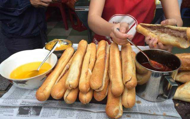 Ăn vặt Bánh Mì Que Thành Hưng - Trường Chinh