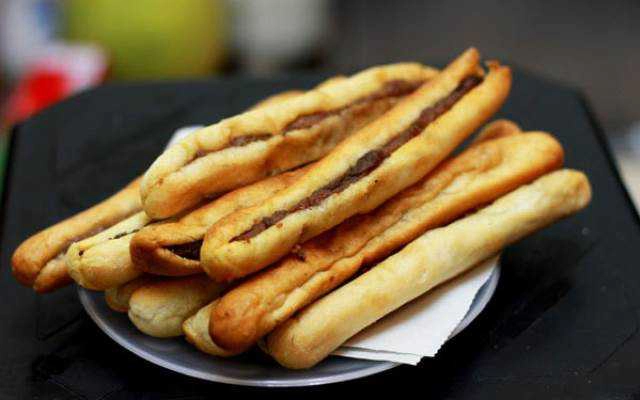 Ăn vặt Bánh Mì Que Tứ Hải - Lý Thái Tổ