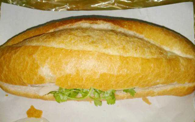 Ăn vặt Bánh Mì Quỳnh Mập