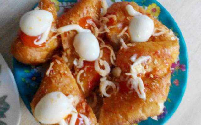 Ăn vặt Bánh Mì Sa Tế Trứng