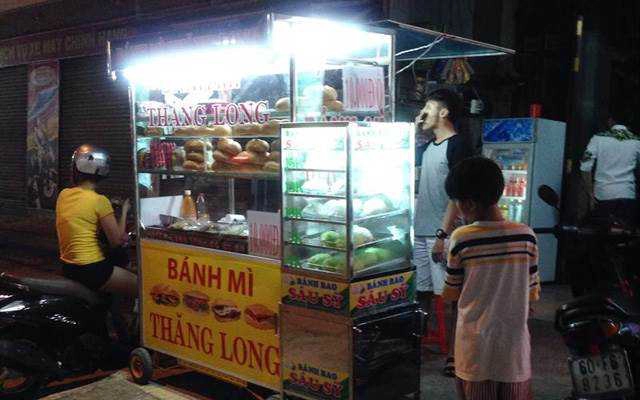 Ăn vặt Bánh Mì Thăng Long