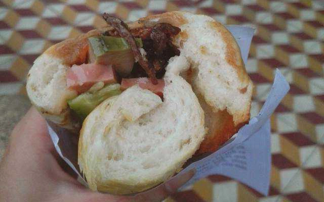 Ăn vặt Bánh Mì Thập Cẩm & Xíu Mại
