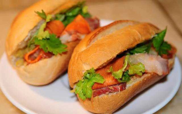 Ăn vặt Bánh Mì Thi
