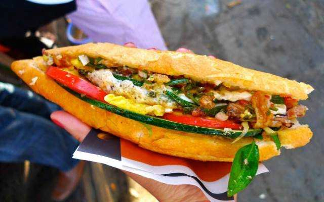 Ăn vặt Bánh Mì Thịt Mè