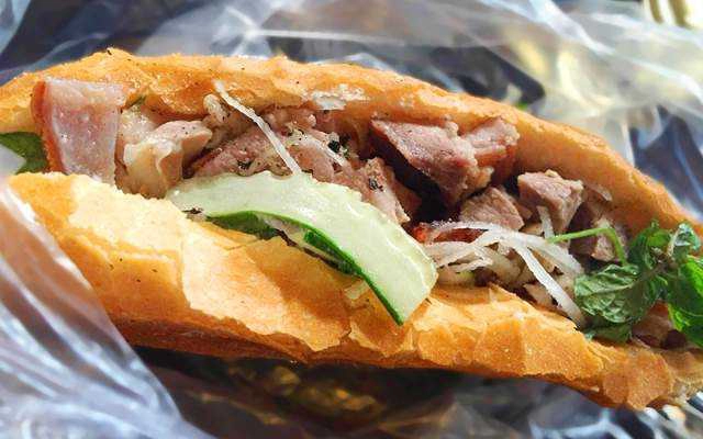 Ăn vặt Bánh Mì Thịt Nguội, Bánh Mì Ốp La & Xíu Mại