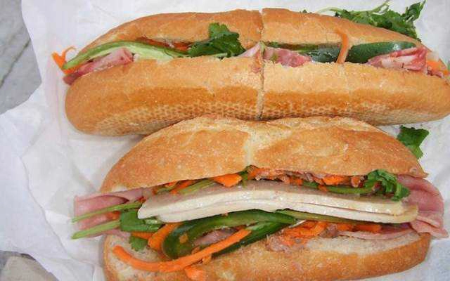 Ăn vặt Bánh Mì Thịt Nguội & Xíu Mại