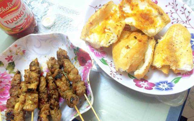 Ăn vặt Bánh Mì Thịt Nướng Bơ