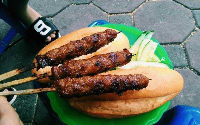 Ăn vặt Bánh Mì Thịt Nướng - Nguyễn Du