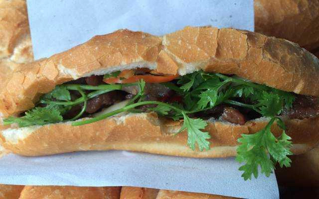 Ăn vặt Bánh Mì Thịt Nướng - Trần Bình Trọng