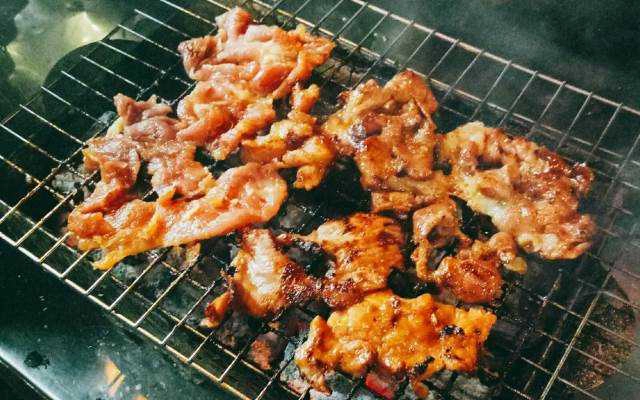 Ăn vặt Bánh Mì Thịt Nướng & Xôi Gà
