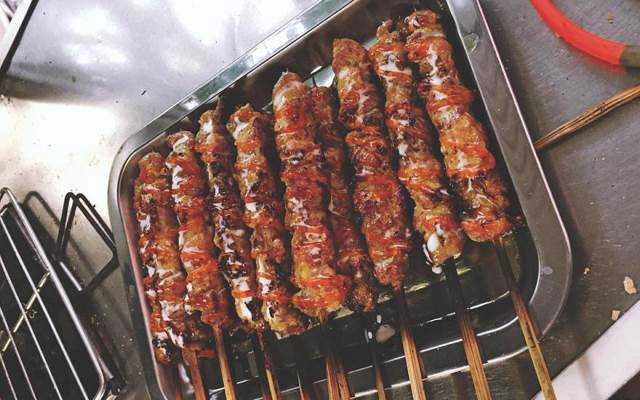 Ăn vặt Bánh Mì Thịt Xiên 93